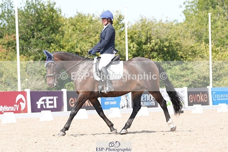 250817-131902-09637 - 195-Jacqui.BoltMocha.Fountain