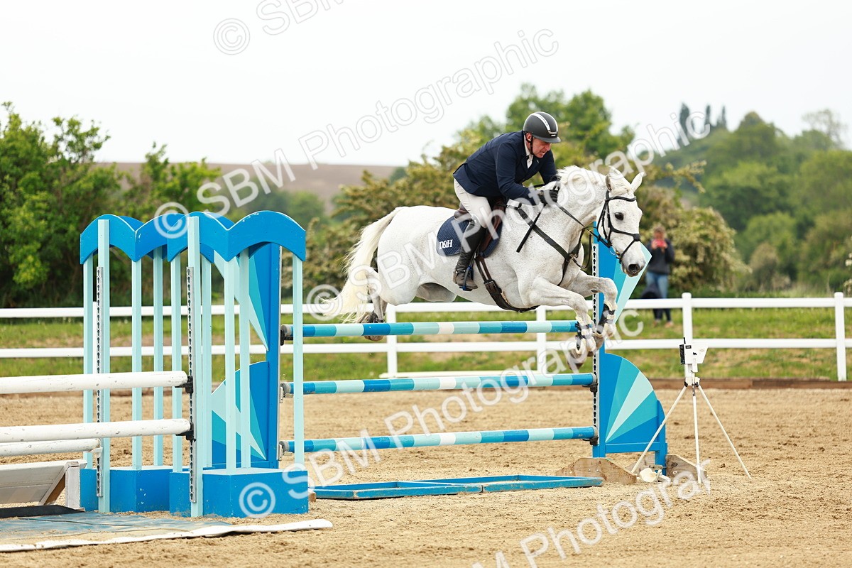 SBM_001131 - Class 5 - Senior Foxhunters - 1.20m