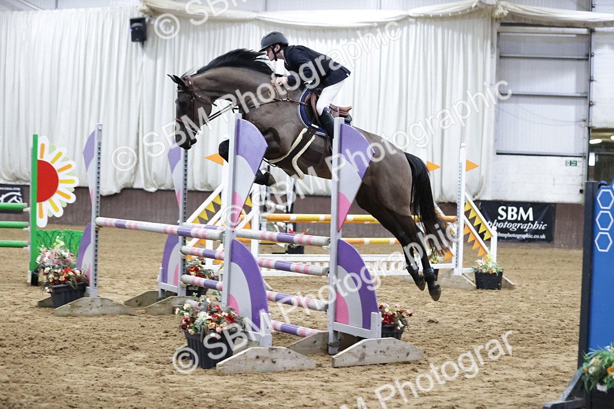 SBM_000528 - Class 3 - Nupafeed Supplements Senior Discovery/ 1m Open