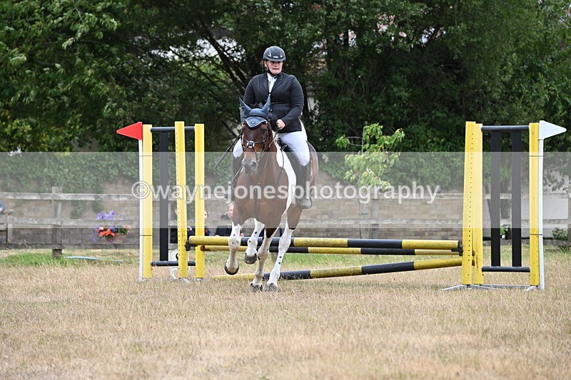 WJ6_0077 - Class 13 Novice Jumping 60cm