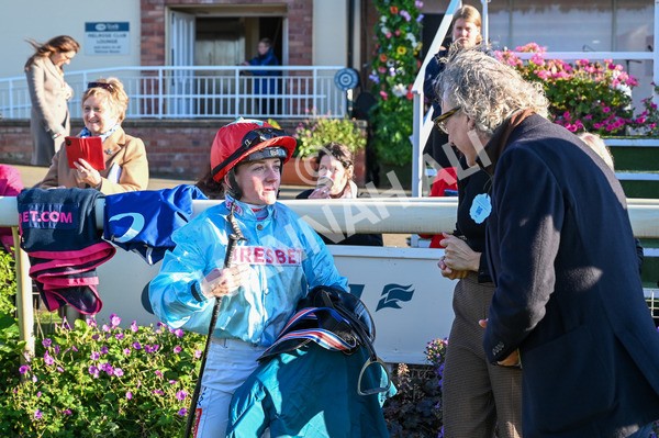 141023-Race 6-Punctuation-9307 - Race 6 4.10pm Coral Get Closer To The Action Handicap