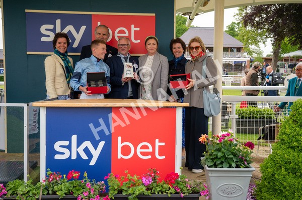 150525-Merchant-5852 - Race 7 5.25pm Haxby Handicap