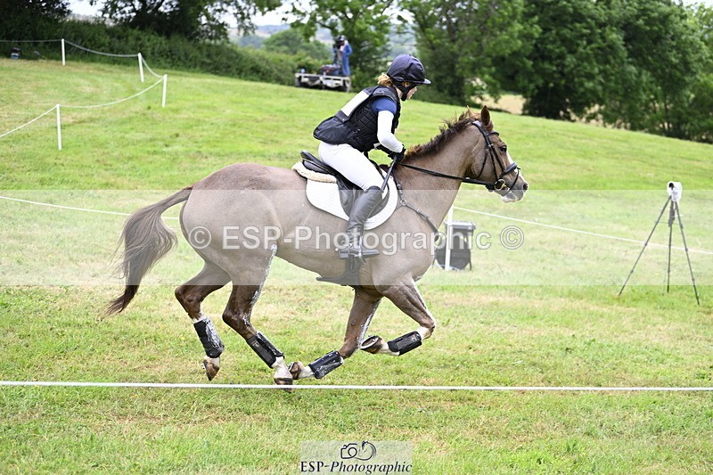 250524A-102457-08520 - A-057-Tabitha.Moore-BILLY.HOODOOS