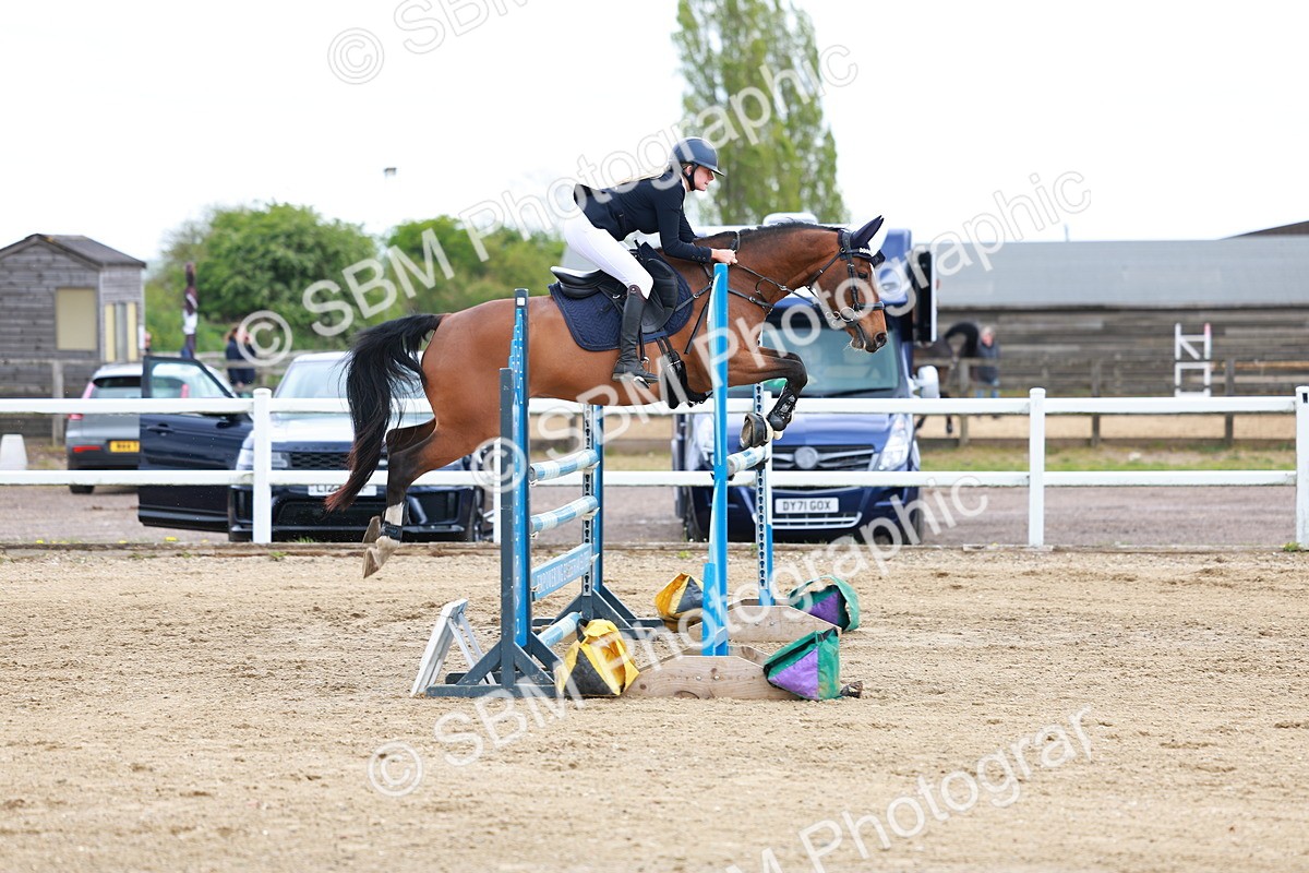 SBM_002387 - Class 10 - Senior Newcomers - 1.10m