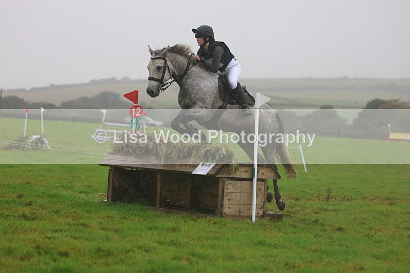 3E7A1869 - Class 4: 80cm: Box