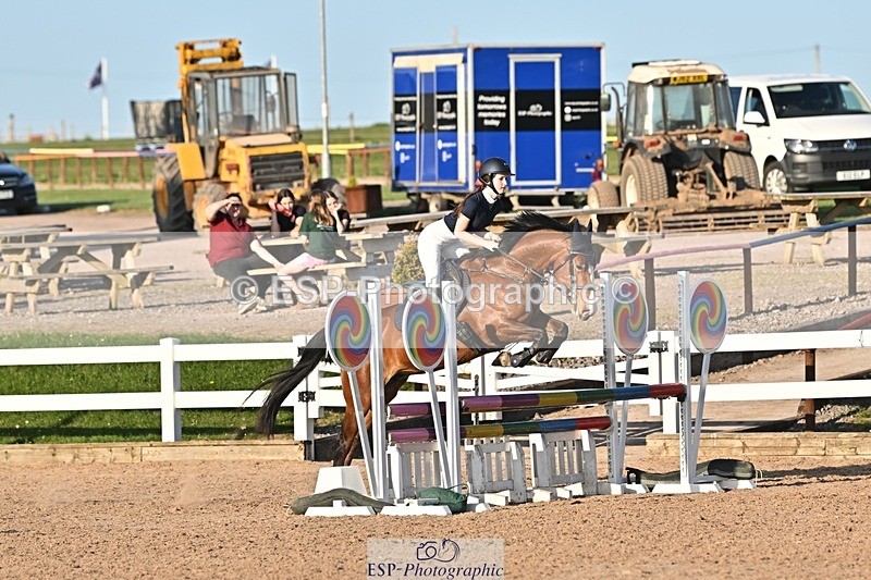 250429-190101-00779 - 90cm