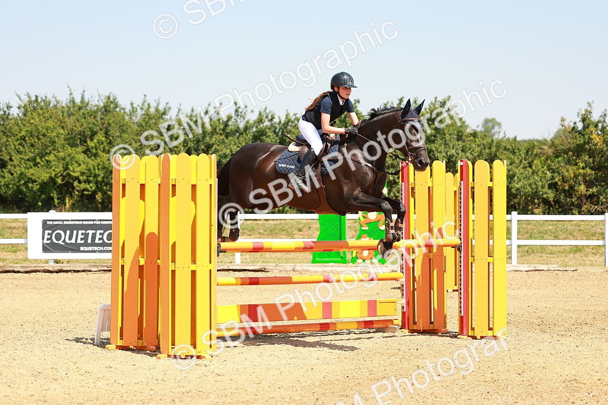 SBM_001368 - Class 4 - Senior Newcomers - 1.10m
