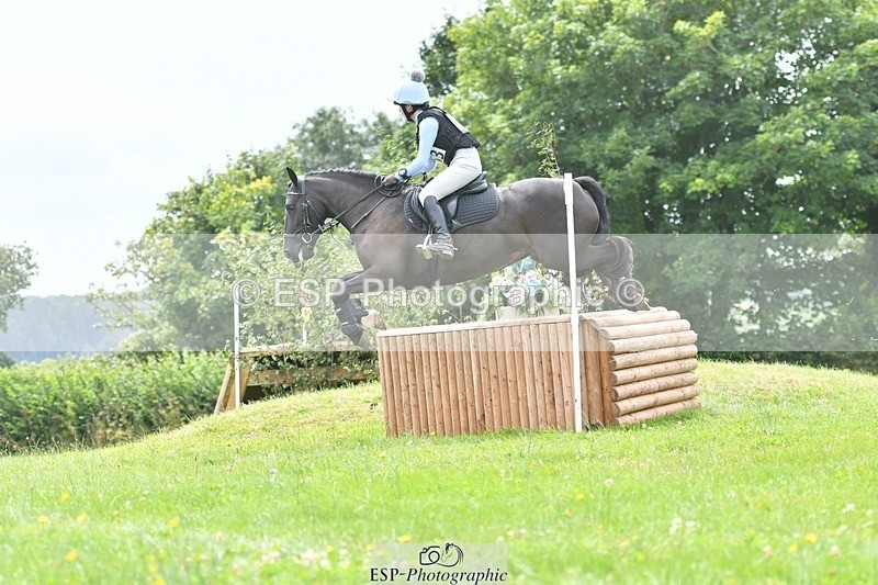 240803-133648-06932 - 153-Eleanor_Blewitt-CARRY_ON_PRINCESS