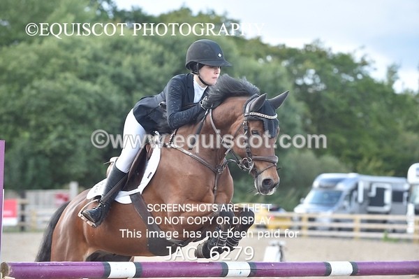 JAC_6279 - CLASS 9 SAT Pony Foxhunter/ 1.10m Open