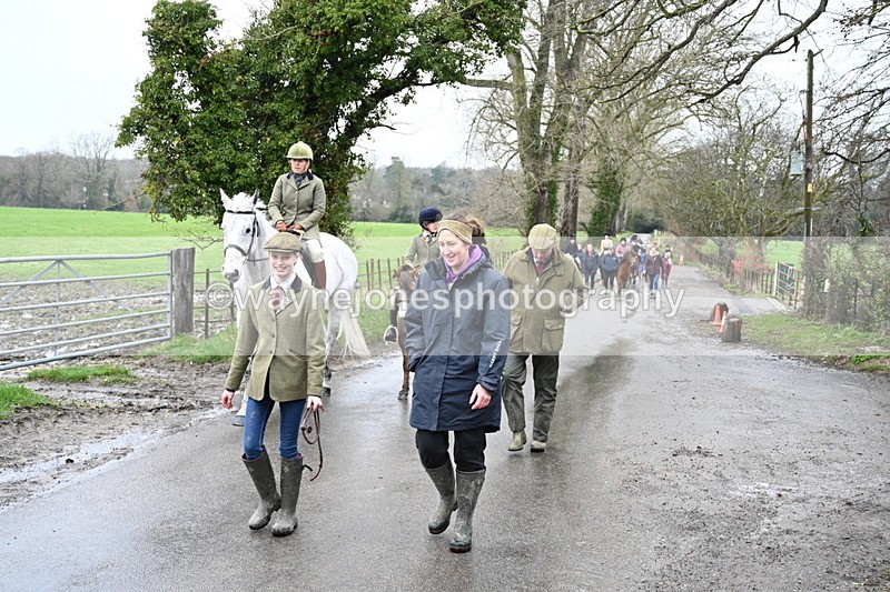 WJ7_9384 - Walk out..