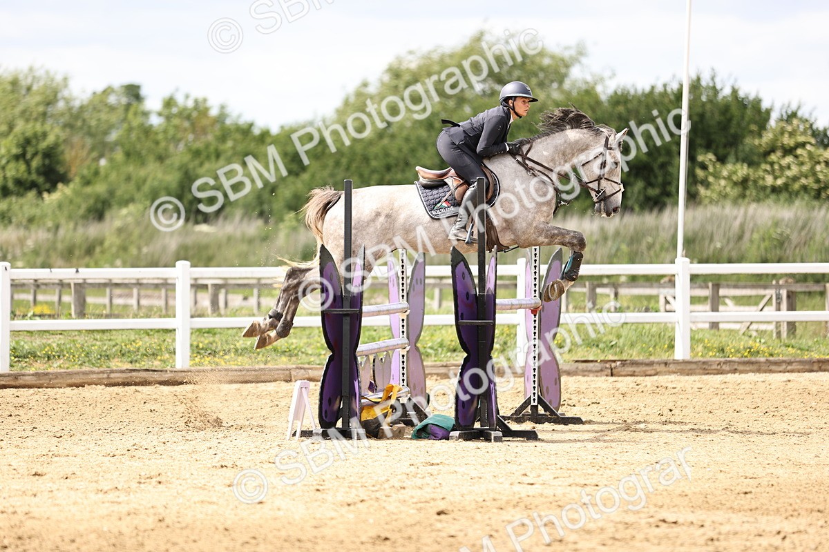 SBM_003477 - Class 11 - Senior Newcomers - 1.10m