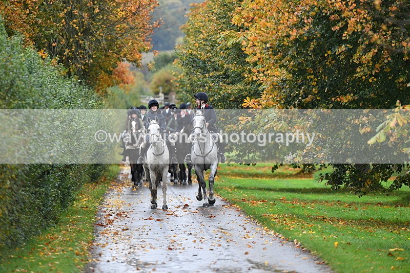 WJ5_6163 - B&B walk back for Hunt Tea !