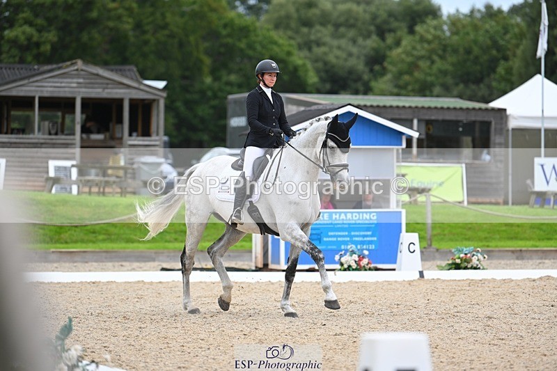 230813-174401-08722 - Cls 14 Medium Silver 16.45 to End