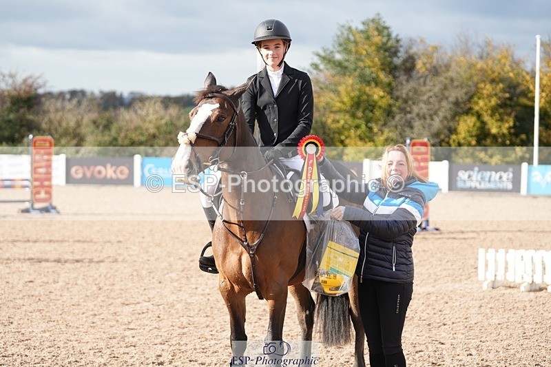 251026-122938-02381 - Cls 4 Pony Winter Novice + 80cm Open