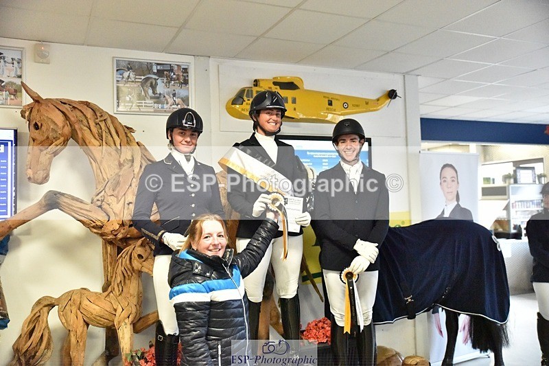 250214-153432-02571 - Advanced Medium Silver Presentations