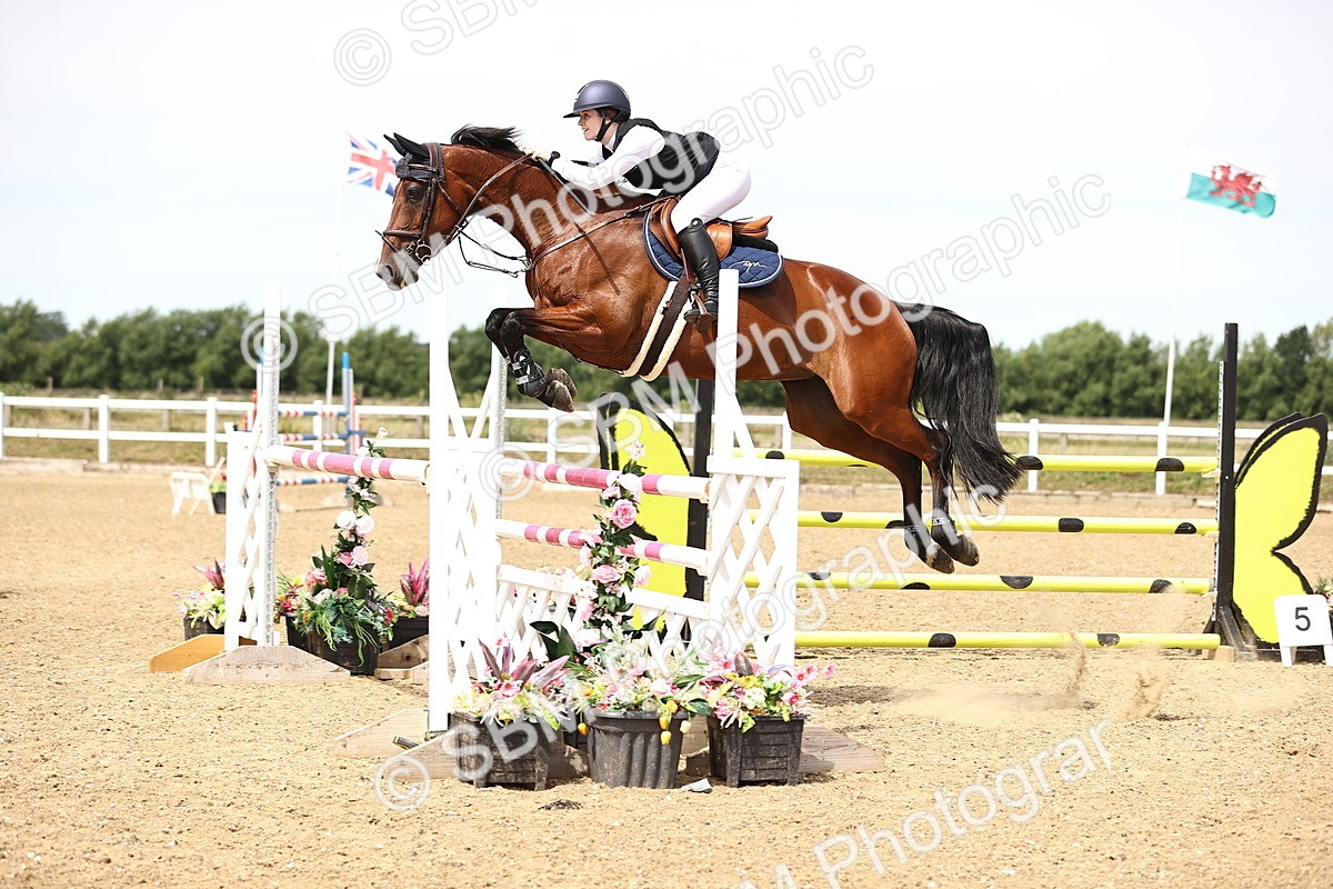 SBM_000535 - Class 15 - Redpost Equestian Senior Foxhunter - 1.20m