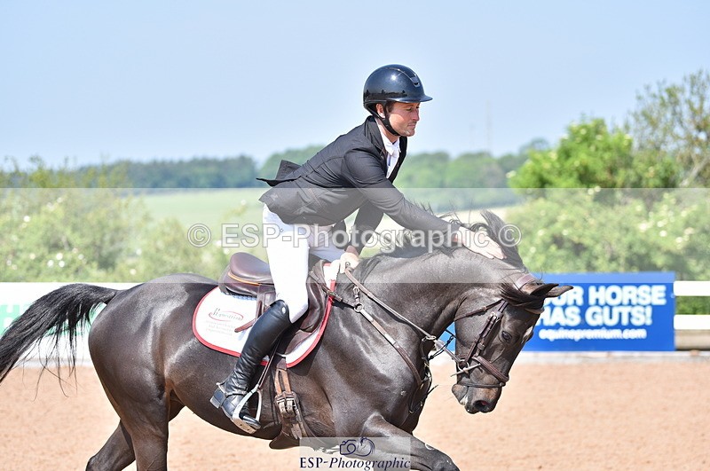 230609A-105616-00370 - Cls 9 Discovery & 1m Open