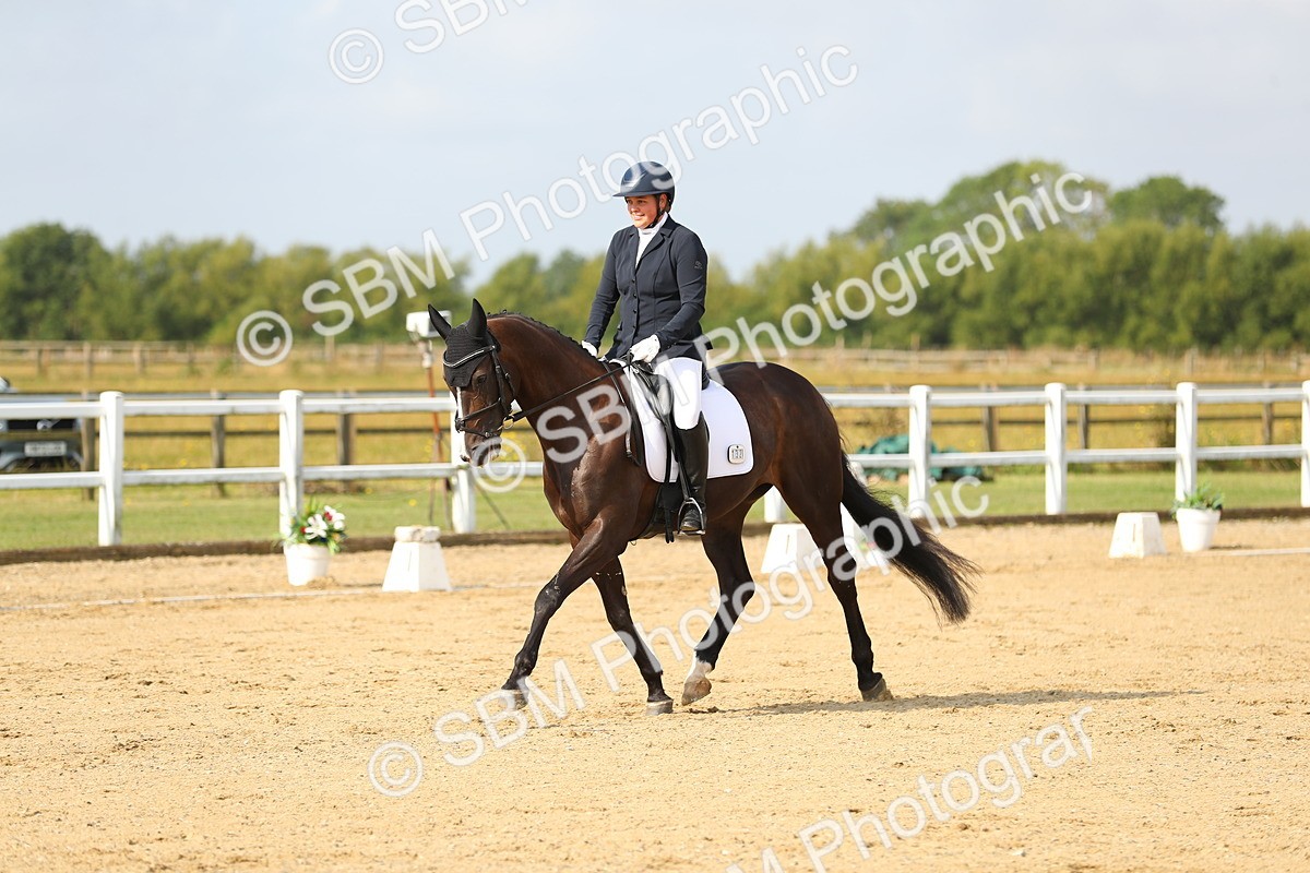 SBM_015564 - Class 13 - Novice 23 - 9.54-11.04