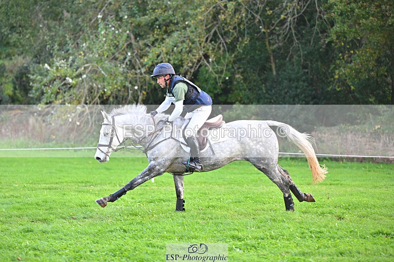 241025-130545-08381 - 107-Simon.Grieve-BEST.ESCAPADE