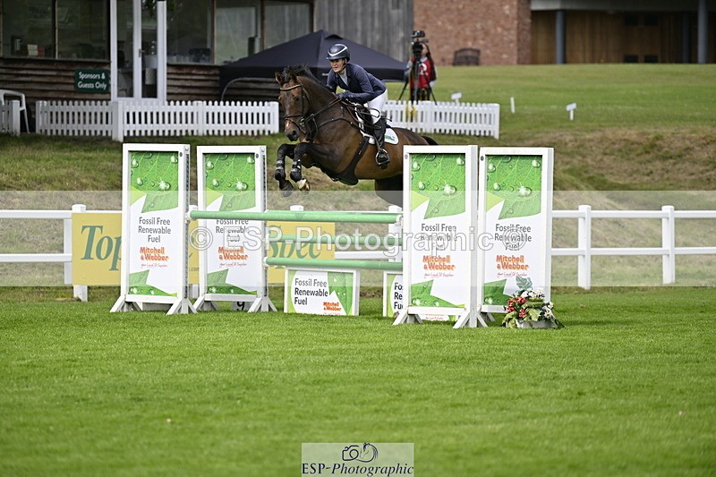 250613A-110402-00692 - Cls 1 Snr Newcomers and 1.10m Open