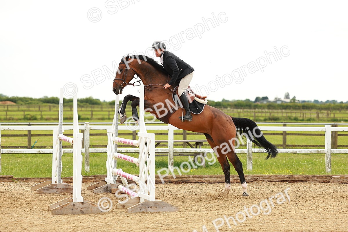 SBM_002151 - Class 4 - Senior Newcomers - 1.10m