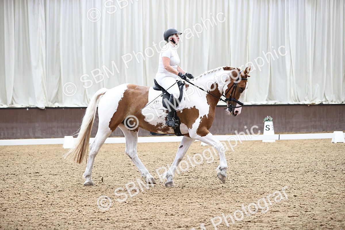 SBM_000940 - Novice 4 Warm Up