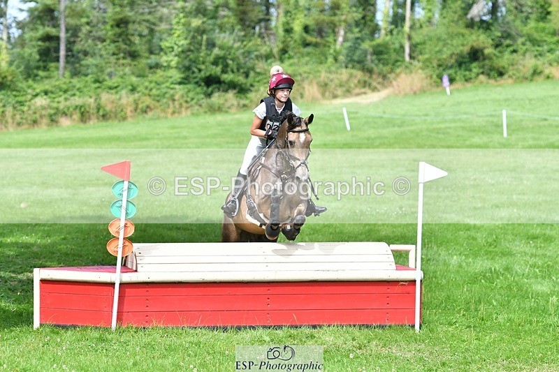 240803-151955-08142 - 227-Neve_Webber-MR_BUZZ