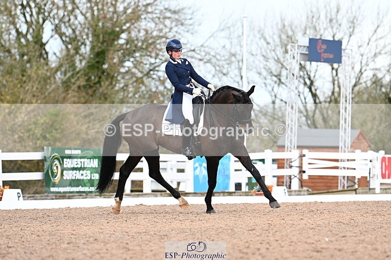 240218A-122617-07131 - 160-Abbie.Newbury-Seagry.Firstamour