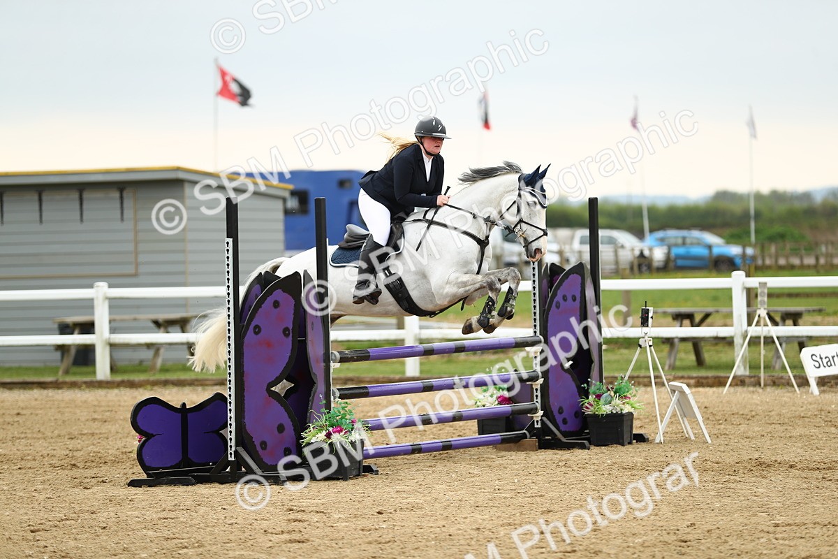 SBM_000492 - Class 2 - Senior British Novice 90cm