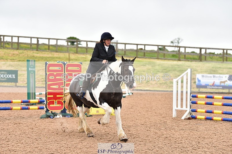 240528A-145928-00075 - 40 & 50cm