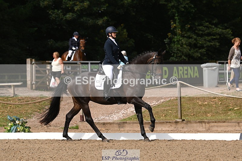 250719A-101043-03261 - 049-Veronica.Roberts-For.J'Adore