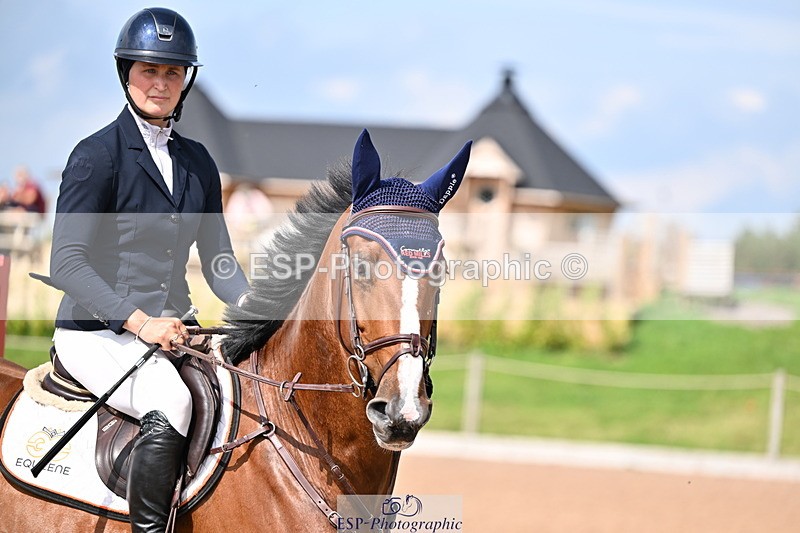 240828A-142202-00871 - Cls 4 Snr Newcomers and 1.10m Open