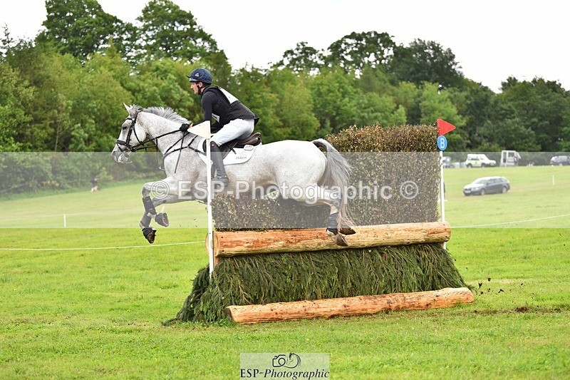 240526-132942-22591 - 421-ASK_FOR_MANCHIER-Tom_Jackson