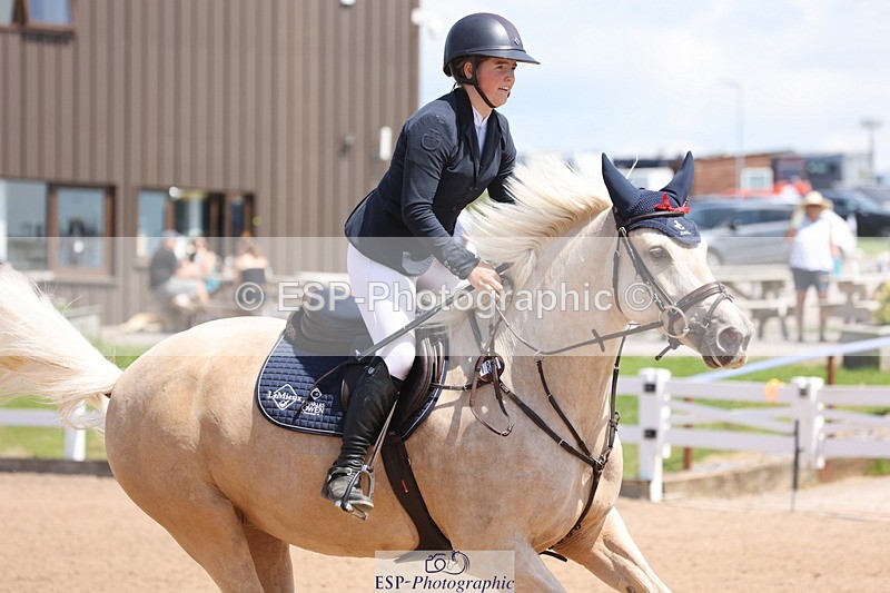 240718A-125857-05338 - Cls 9, 1 Star Bronze Tour 1.10m