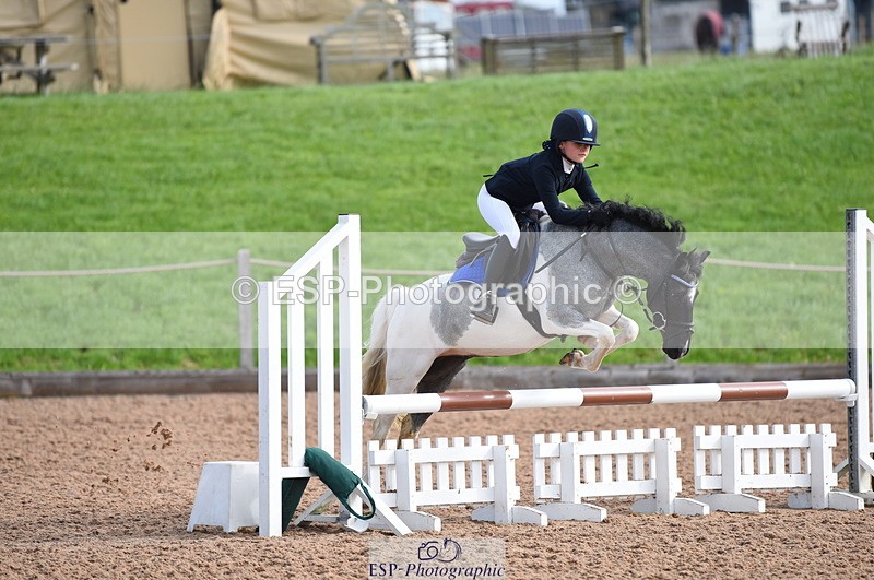 230716A-090614-01841 - Cls 32 Stepping Stones 128cm & 138cm