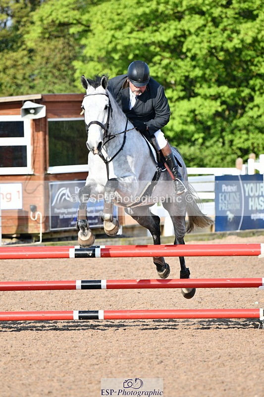 240512A-080906-16774 - Cls 39 British Novice and 90cm Open