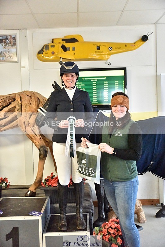 250214-130748-00348 - Freestyle Medium Silver Presentation