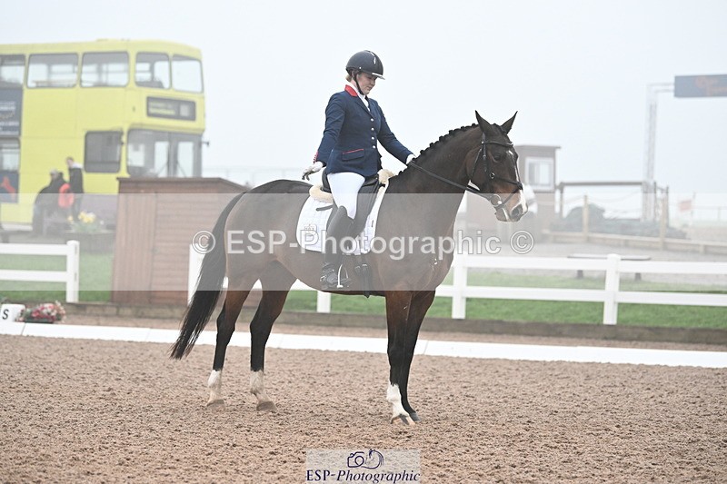 240217A-100425-00708 - 207-Charlotte.Dicker-Time.to.Fly.II