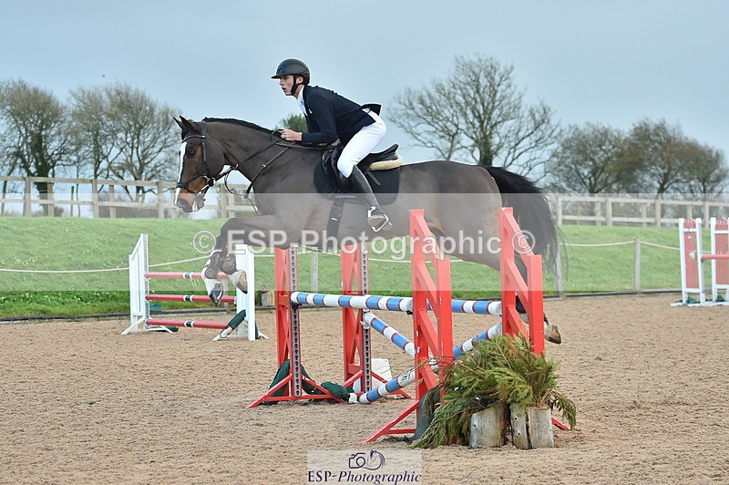 231119A-152204-06380 - Sun Cls 11-13 Children on Horses 90cm, 1m & 1.10m