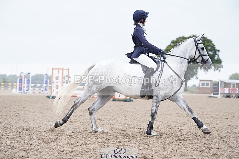 240831A-143420-04157 - 275-Isabella.Hooton-BALLYLEE.SILVER.PRINCE