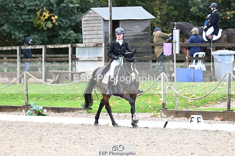 251023A-140434-05455 - B-148-Tarka.Abraham