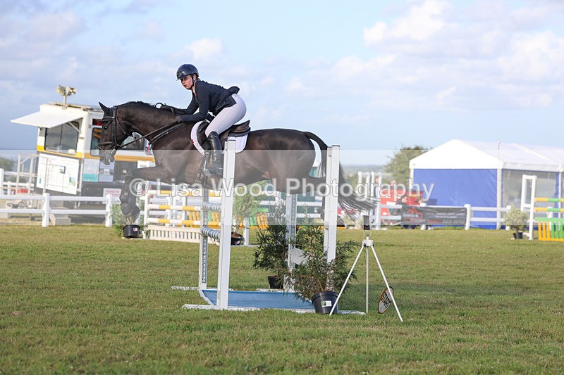 3E7A4768 - Class C1: Showjumping Senior Newcomers/1.10m open