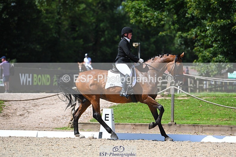 230811-121029-01190 - Cls 4 Adv Medium Silver