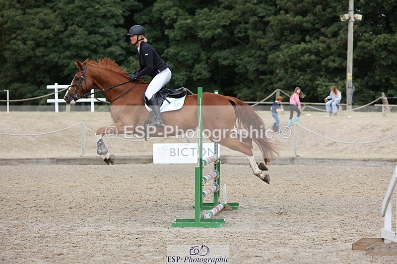 250829A-105858-01260 - Cls 7 British Novice and 90cm
