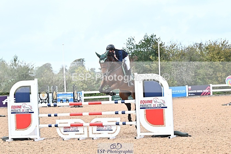 261014-124300-00464 - Cls  05 Snr Newcomers & 1.10m Open