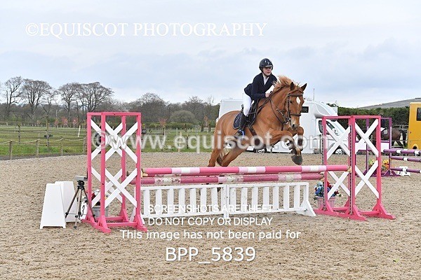 BPP_5839 - CLASS 24 SUN Senior British Novice/ 90cm Open