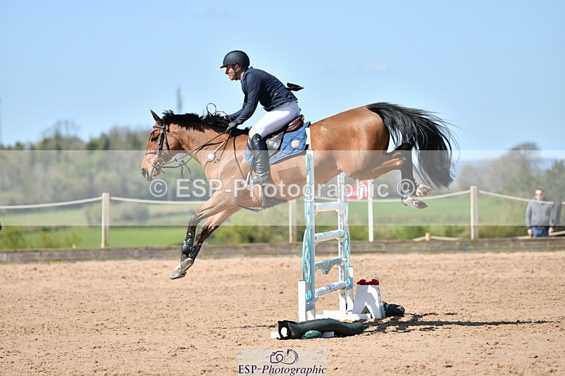 240420A-123932-11041 - Cls 3, 2 Star Small Tour 1.30m