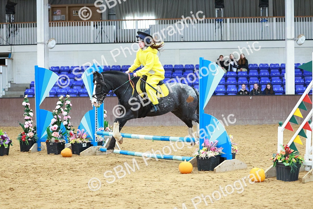 SBM_002851 - Class 4 - Pairs