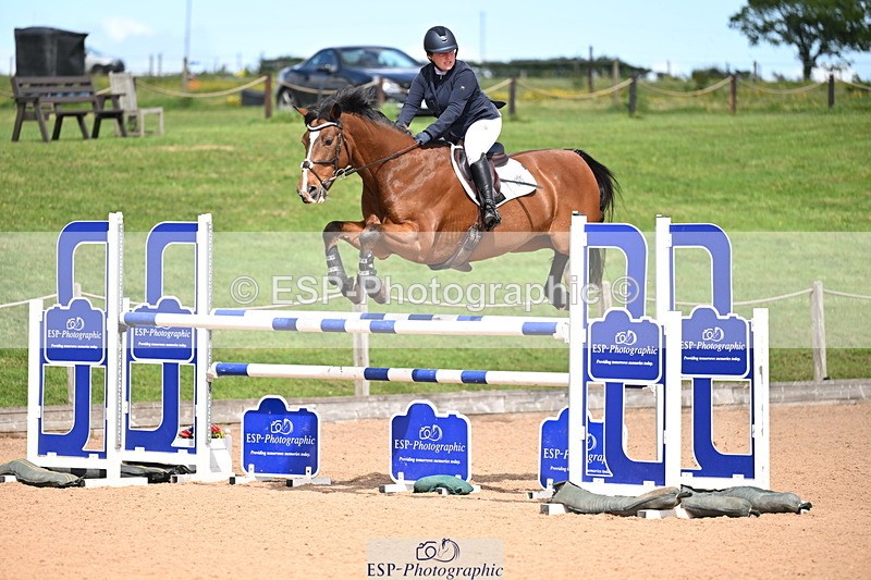 260513B-150421-01210 - Cls 6 Snr Fox and 1.20m Open