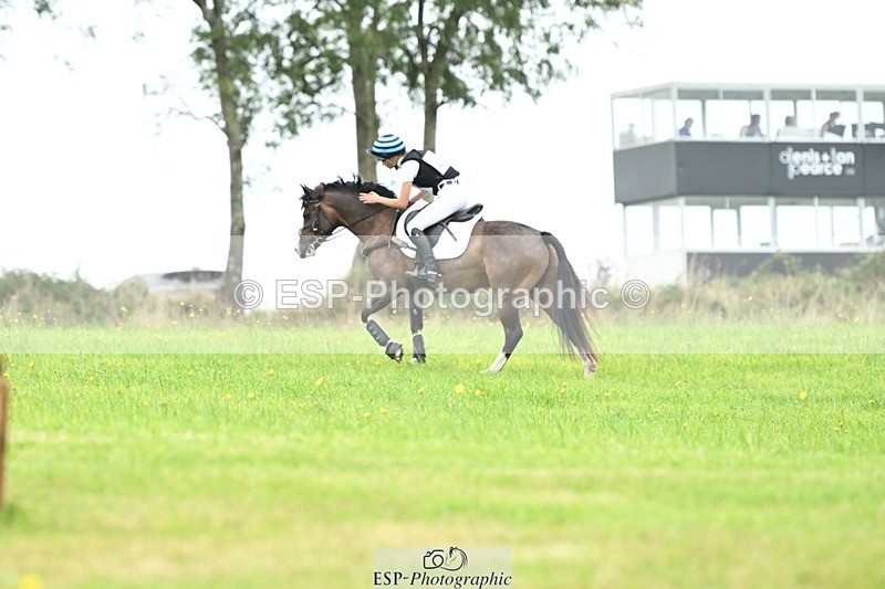 240831A-141434-03670 - 253-Kelsey.Webber-YARTY.RIBBONS